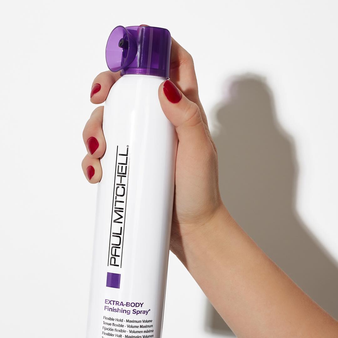 Fugtresistent hårlak mod krus. Extra-Body Firm Finishing Spray til professionel finish og tekstur.