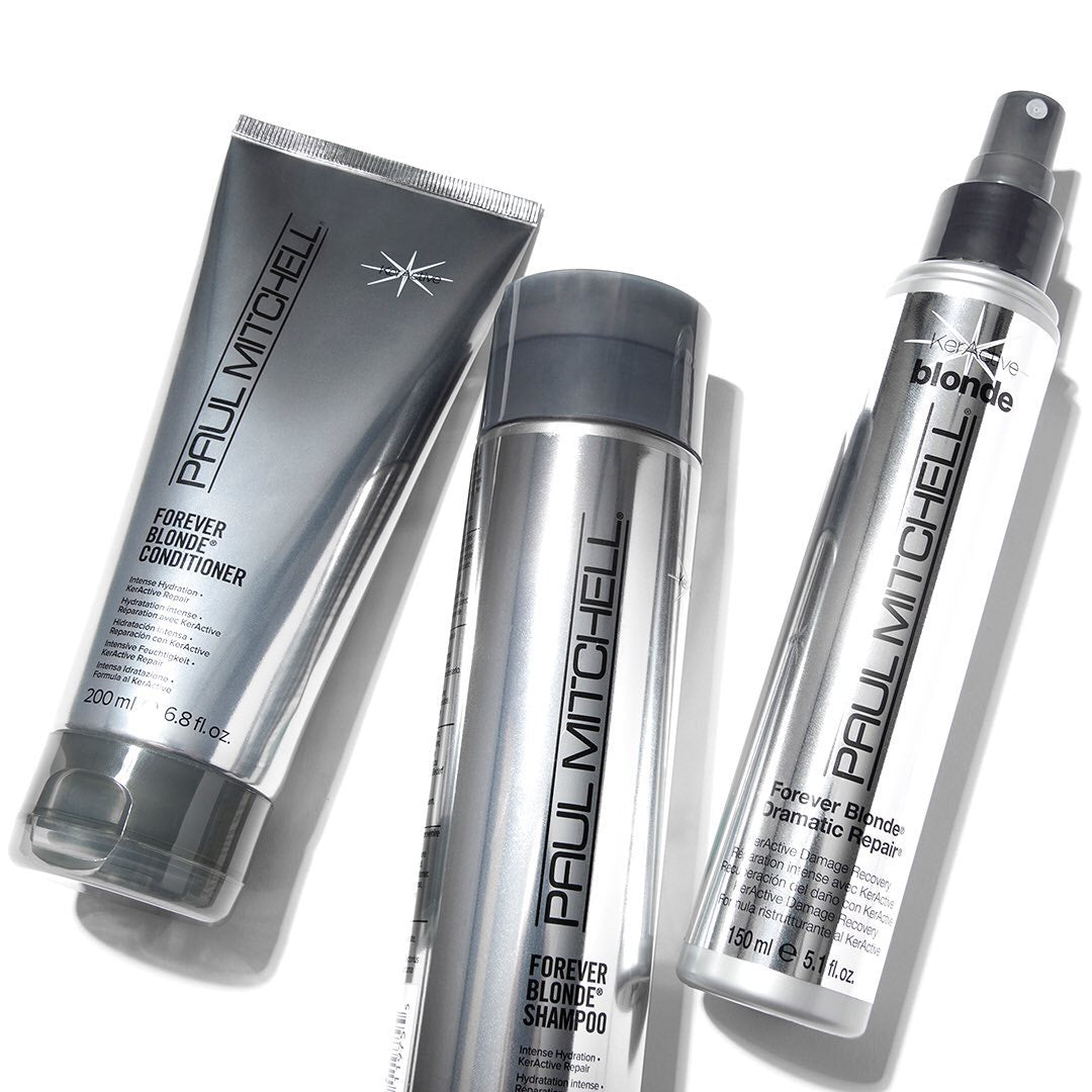 Med macadamia og solsikkefrøolie, der fugter i dybden og efterlader dit hår silkeblødt og glansfuldt.