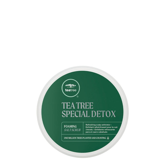 Eksfolierende scrub med Himalayasalt, der fjerner produktrester, døde hudceller.