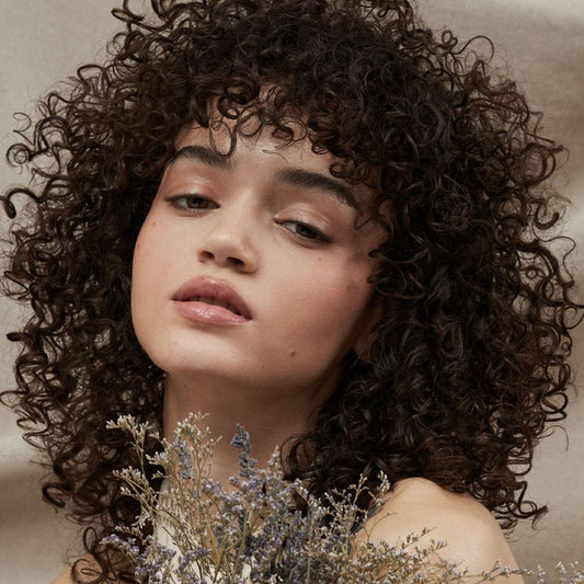 Model - Tea Tree Lavender Mint Conditioning Leave-In Spray, genopbygger håret.